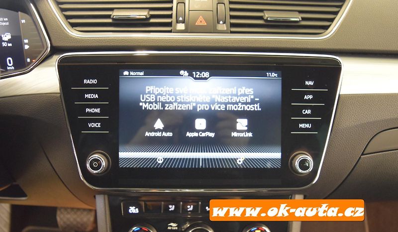 Škoda Superb 1.4 TSI iV DSG 160 kW PRAV.SER - fotka 41 z 63
