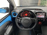 Toyota Aygo 1.0 i AUTOMAT REZERVACE  - náhled 22