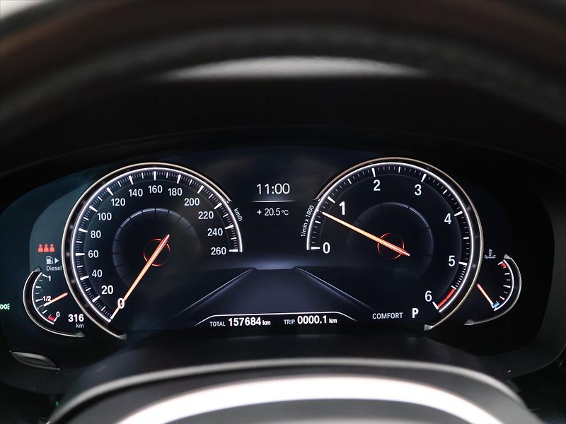 BMW Řada 6 3,0 630d Xdrive 195kW CZ DPH M - fotka 17 z 42