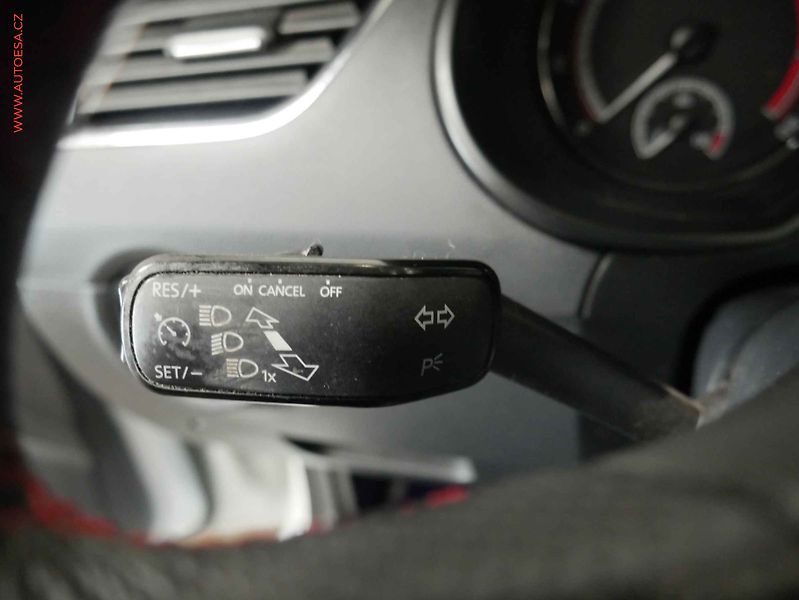 Škoda Octavia (2019) 2.0TSi, Navi, LED - fotka 22 z 25