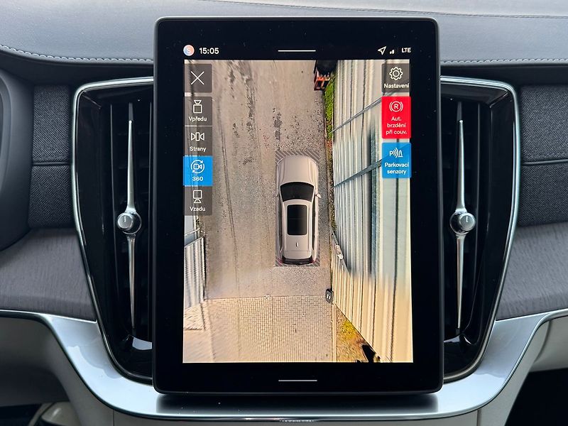 Volvo XC90 (2025) PLUS T8, ventilace, kamery 360 - fotka 22 z 22