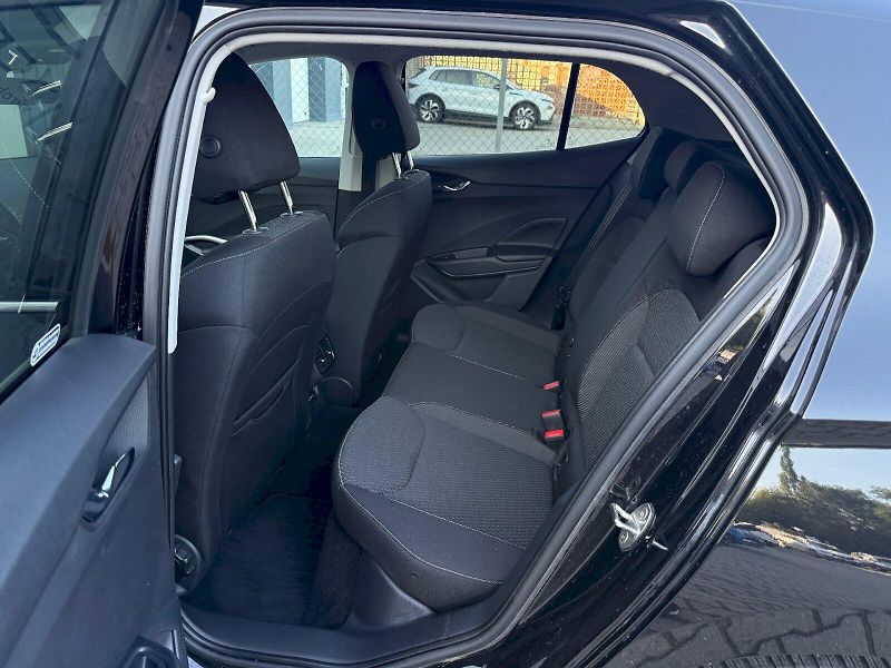 Škoda Fabia (2025) 1.0 TSI 85 kW TopSelection - fotka 10 z 24