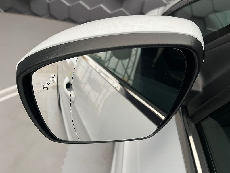 Ford S-MAX 2.5 HEV TITANIUM 7 míst - fotka 47 z 70