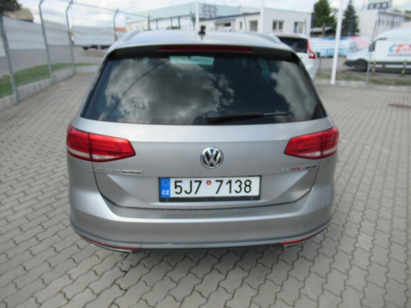 Volkswagen Passat (2016) 2,0TDI 4motion ALLTrack 240ps - fotka 6 z 17