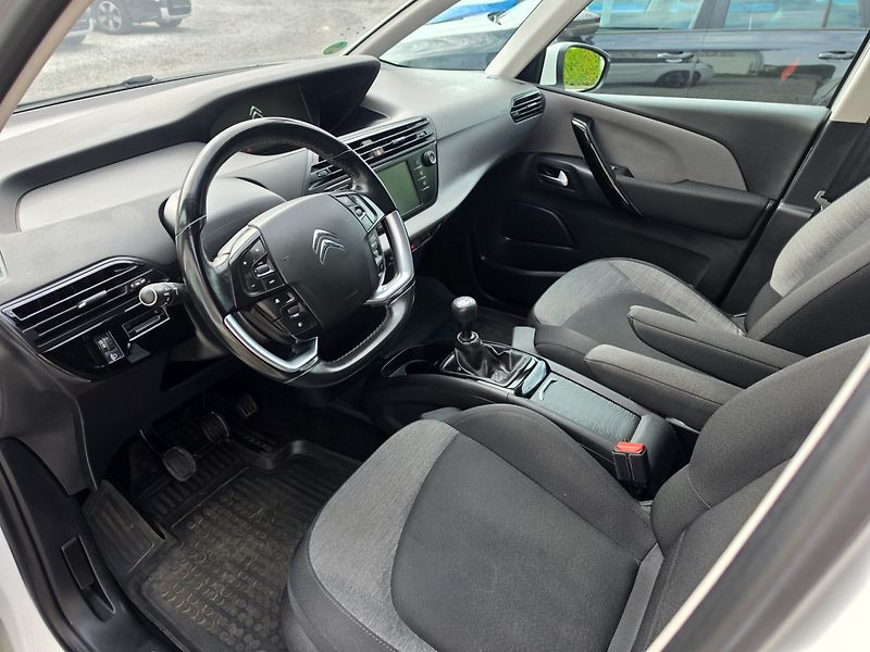 Citroën Grand C4 Picasso (2017) 2.0 HDI Navi,7míst - fotka 9 z 25