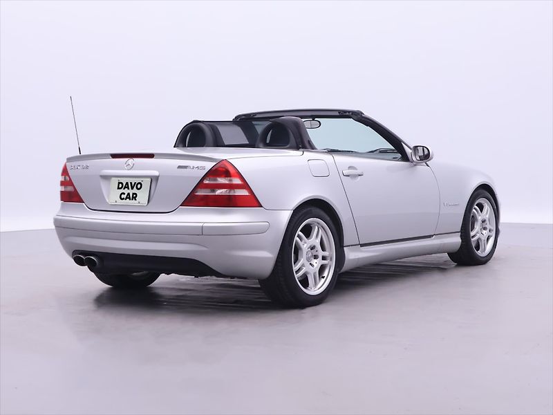 Mercedes-Benz SLK 3,2 32AMG 260kW AT 66tkm DPH - fotka 15 z 34