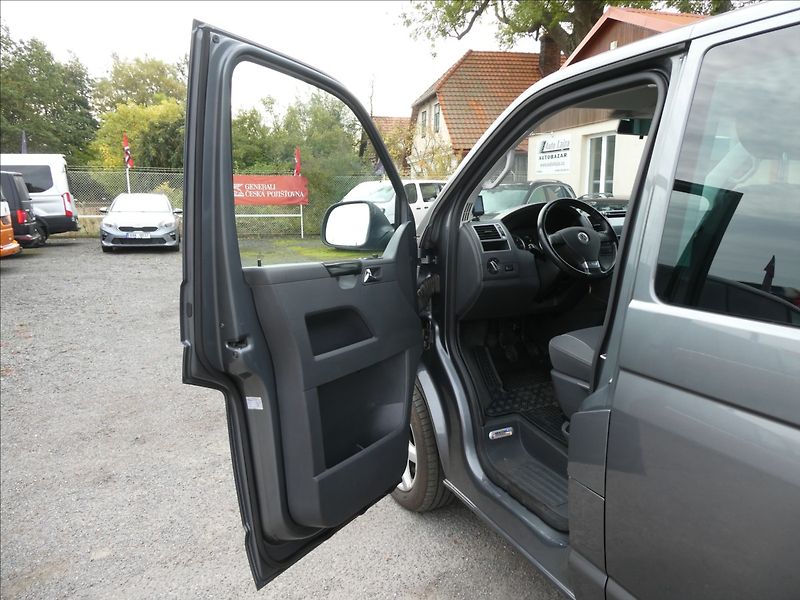 Volkswagen Multivan 2,0 TDi103kW 4x4 serviska,závě - fotka 17 z 37