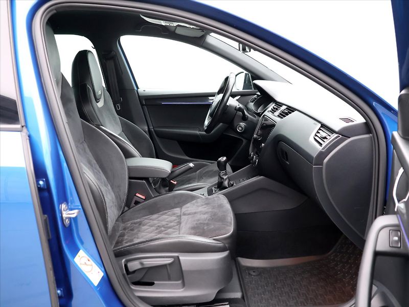 Škoda Octavia 2.0 TDI RS Challenge Matrix - fotka 13 z 39