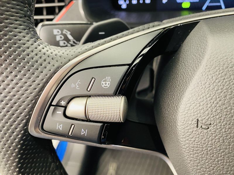 Škoda Scala 1,0 TSI 85kW DSG Selection - fotka 23 z 28