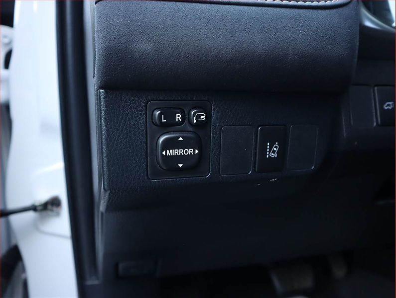 Toyota RAV4 (2016) 2.5 Hybrid, 4X4, Automat - fotka 21 z 22