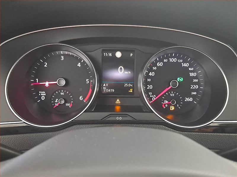 Volkswagen Passat (2021) Elegance 2.0 TDI - fotka 11 z 17