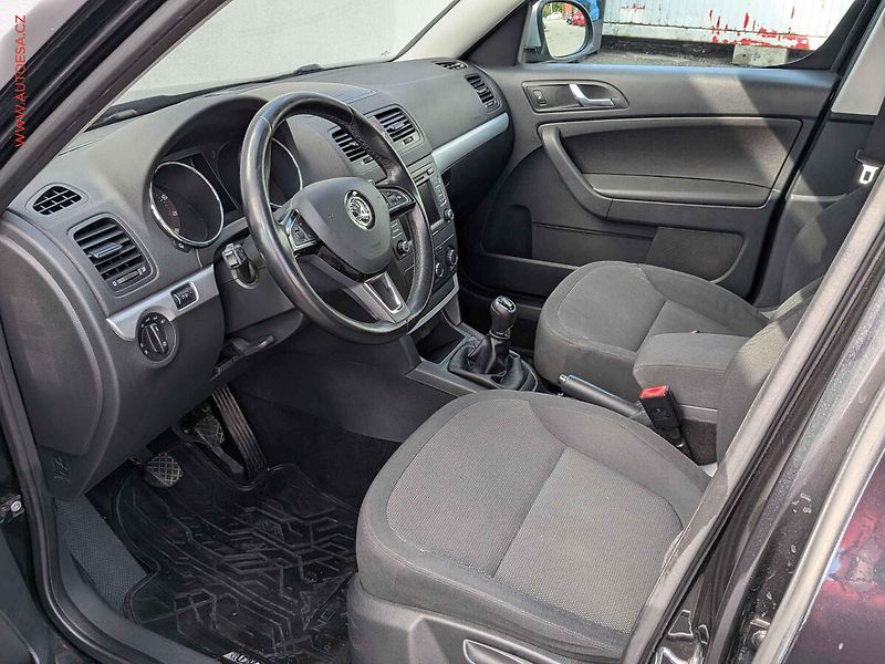 Škoda Yeti (2014) 1.2 TSi, AC, TZ, temp - fotka 9 z 15