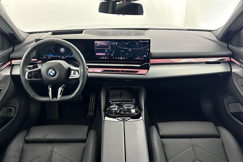 BMW Řada 5 řady 5 | 520d xDrive - fotka 7 z 16