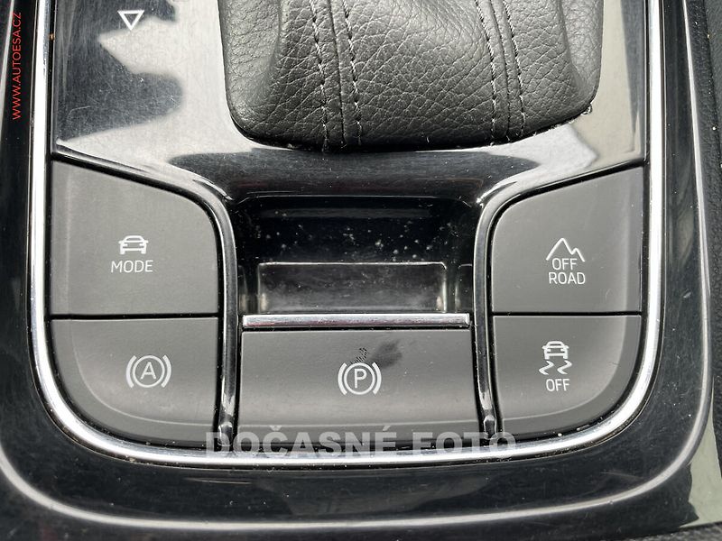 Škoda Karoq (2020) 2.0 TDi 4x4, Ambition, DSG - fotka 15 z 23