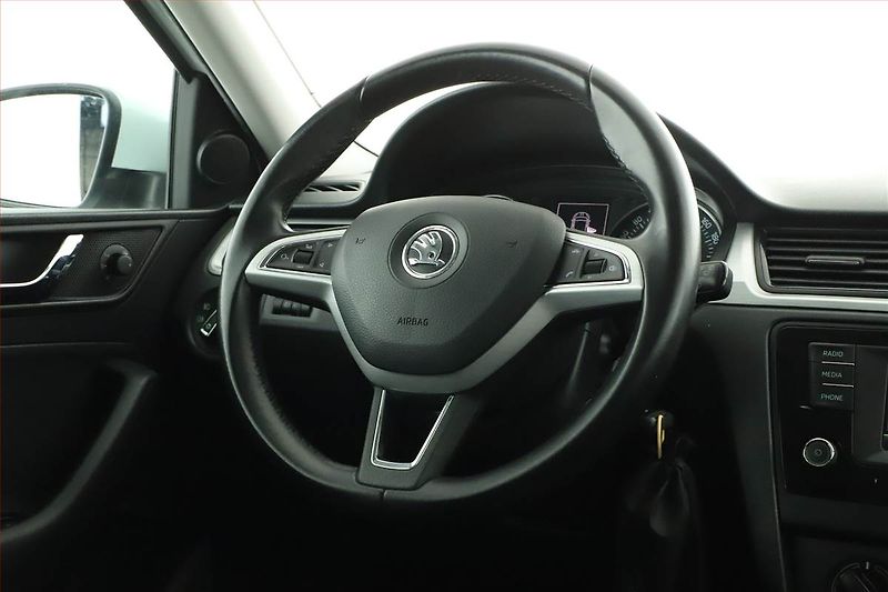 Škoda Rapid (2016) Spaceback 1.6 TDI - fotka 12 z 13