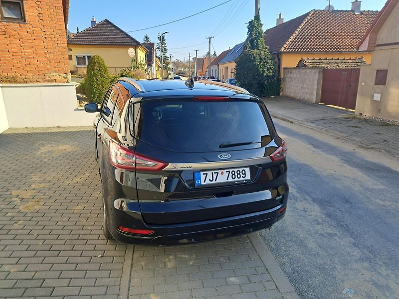 Ford S-MAX (2022) 2.5 HYBRID,  5,3L/100KM! - fotka 4 z 16
