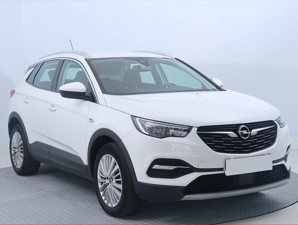 Opel Grandland X 1.2 Turbo, Automat, Serv.kniha