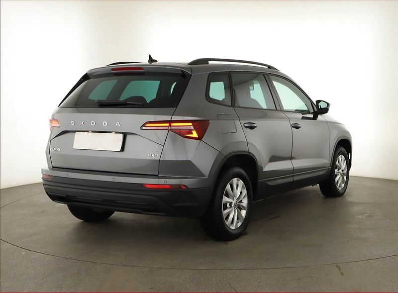 Škoda Karoq (2024) Fresh 2.0 TDI - fotka 5 z 18