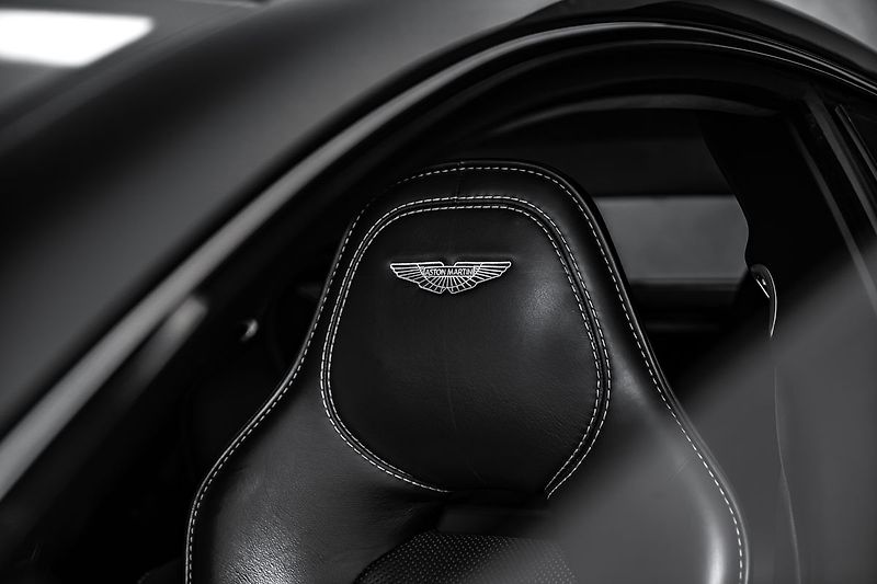 Aston Martin Rapide - fotka 20 z 25