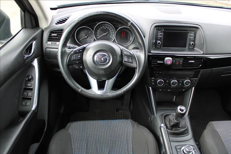 Mazda CX-5 2,2 D Skyactiv  NAVI,XENONY,ČR - fotka 12 z 31