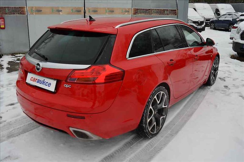 Opel Insignia (2011) ST 2,8 OPC 4X4 - fotka 4 z 25