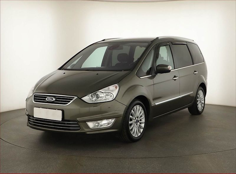 Ford Galaxy (2013) 2.0 TDCi, Automat, 7 míst - fotka 2 z 18