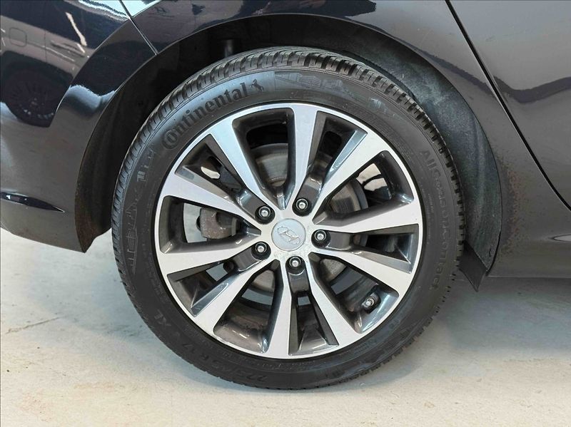 Hyundai i30 1,4 T-GDI AUTOMAT STYLE - fotka 13 z 20