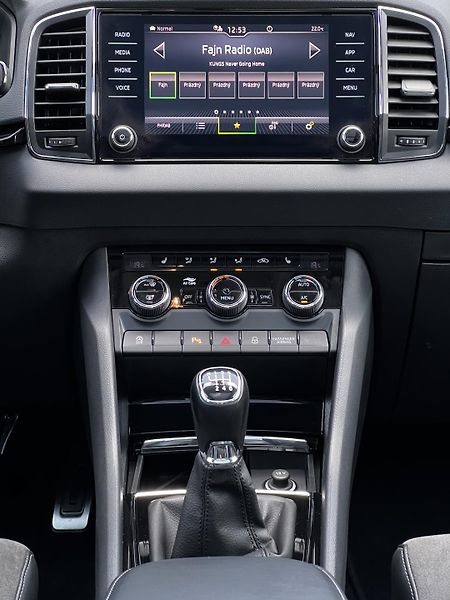 Škoda Karoq 2.0TDI 110kW Style+ Panoram TZ - fotka 14 z 28