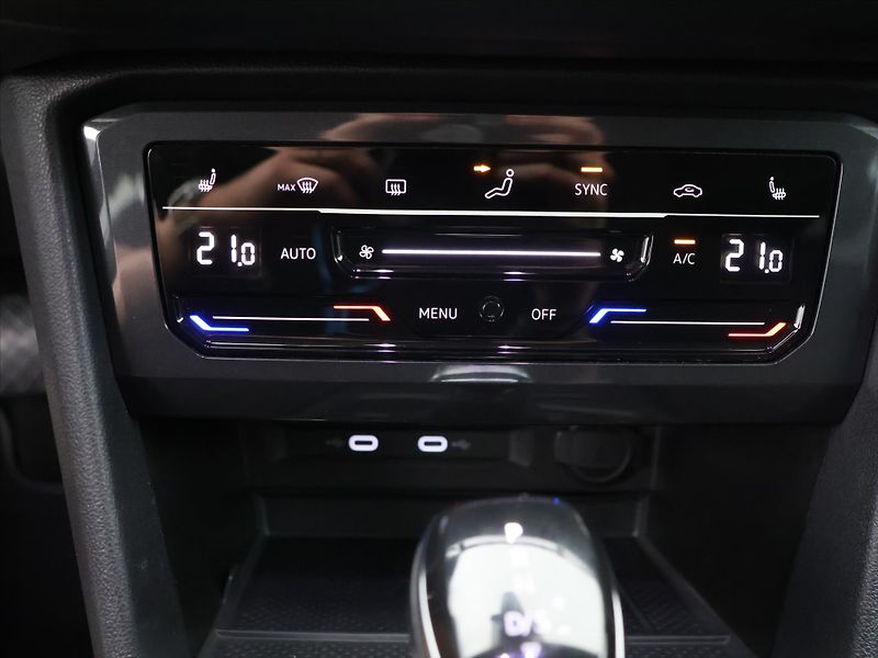 Volkswagen Tiguan 1,5 TSI EVO 110kW DSG Elegance - fotka 18 z 26