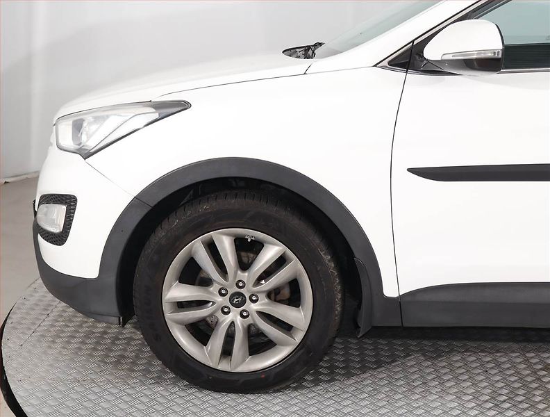 Hyundai Santa Fe (2015) 2.0 CRDi, 4X4, Tempomat - fotka 14 z 16