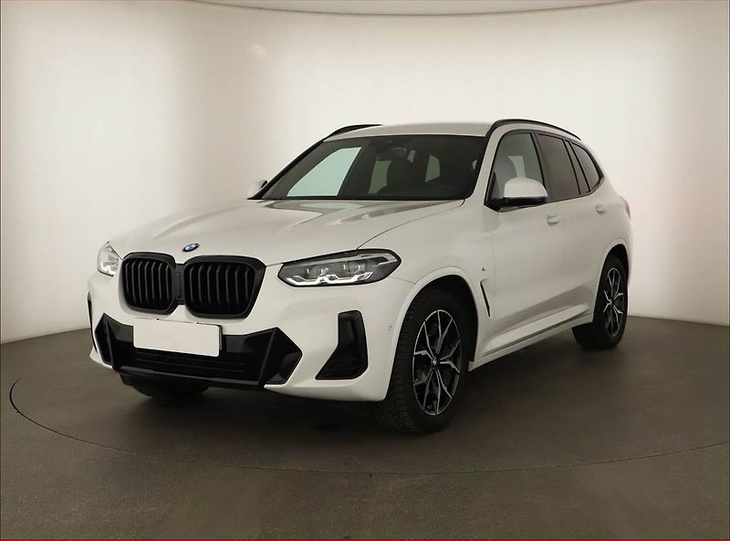 BMW X3 (2022) xDrive20i - fotka 2 z 18