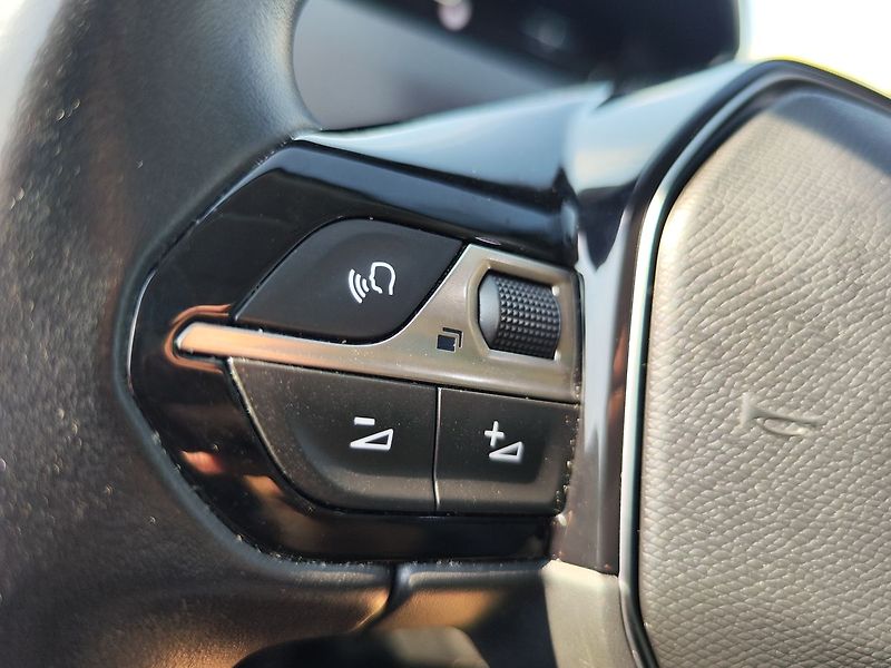Peugeot 5008 1.5 HDI/96kW Allure - fotka 29 z 36