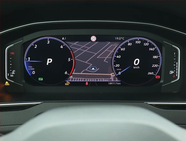 Volkswagen Passat (2020) Elegance 2.0 TDI, Automat - fotka 11 z 17