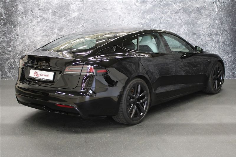 Tesla Model S 0,0 1.majitel ZÁNOVNÍ ! - fotka 3 z 34