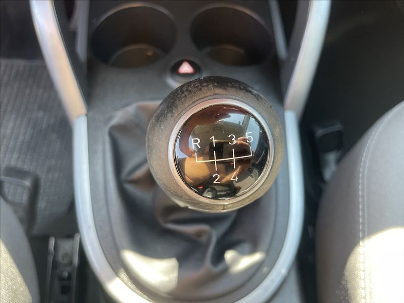Seat Altea 1,6 TDi 77kw Klima Xenon GPS - fotka 19 z 39