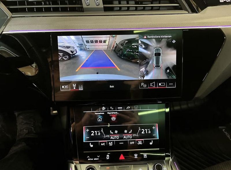 Audi Q8 e-tron 55 Q 360k Pano Vzduch 4 zóny   - fotka 12 z 12