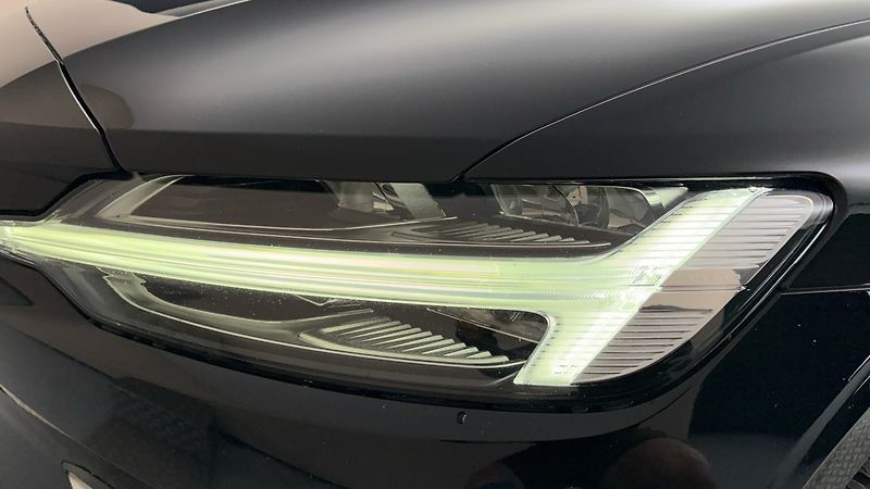 Volvo V60 2.0 T6 AUT AWD Recharge Plus B - fotka 17 z 27