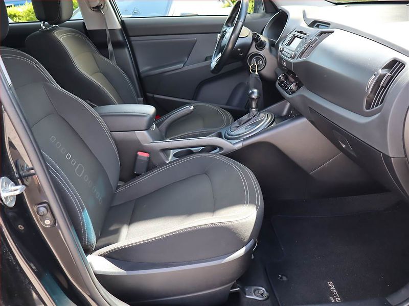 Kia Sportage (2011) 2.0 CRDi, 4X4, Automat - fotka 9 z 21