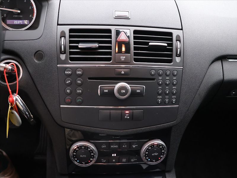 Mercedes-Benz Třídy C 2.2 200CDI 100KW 78'786 km - fotka 19 z 28