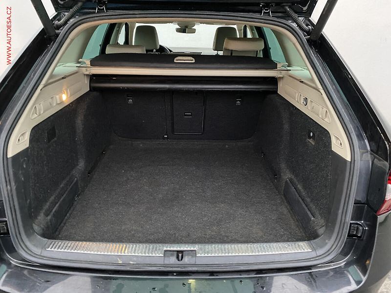 Škoda Superb (2015) 2.0 TDi 4x4, DSG, navi, bixen - fotka 7 z 20