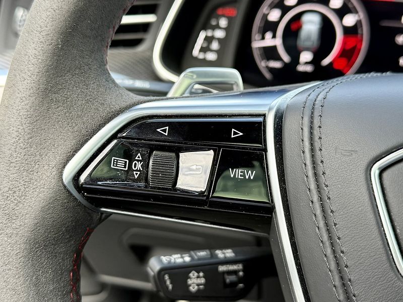 Audi RS 6 (2022) Avant TFSI 441 kW quattro - fotka 34 z 53