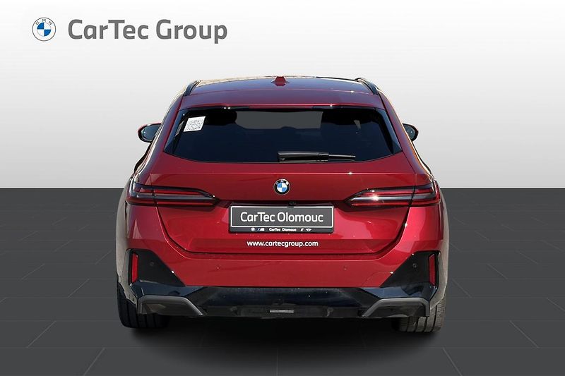 BMW Řada 5 540d xDrive Touring - fotka 4 z 8