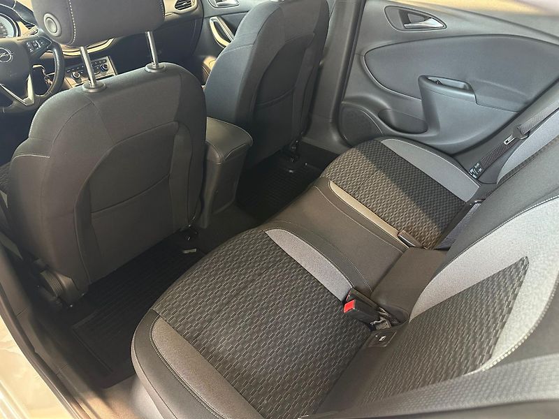 Opel Astra 1,5 CDTi, 1.majitel, Full LED - fotka 8 z 18