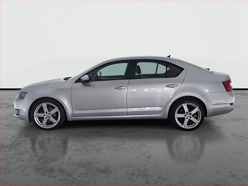 Škoda Octavia (2013) 2.0 TDI, Automat, Xenony - fotka 3 z 19