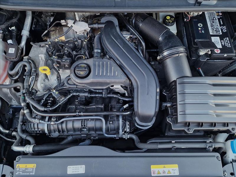 Volkswagen Touran 1.5 TSI DSG Evo Highline,ČR - fotka 43 z 50