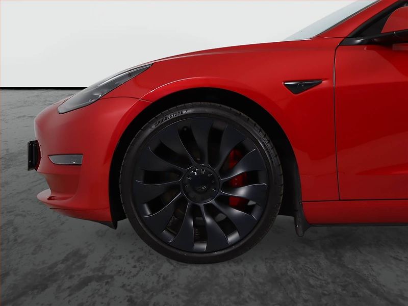 Tesla Model 3 (2022) Performance 79kWh, SoH 96% - fotka 12 z 23