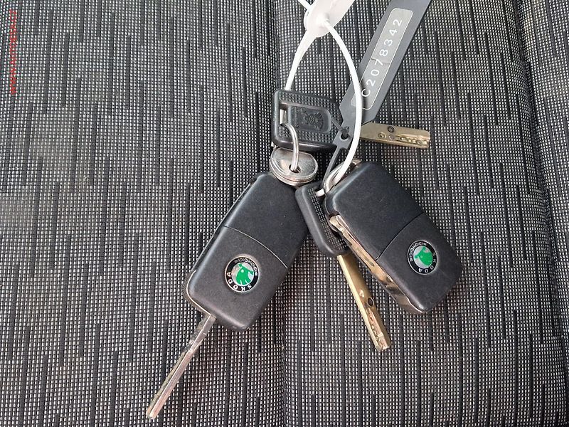 Škoda Octavia (2012) 1.4TSi, 2.maj,ČR, AC, temp - fotka 18 z 18