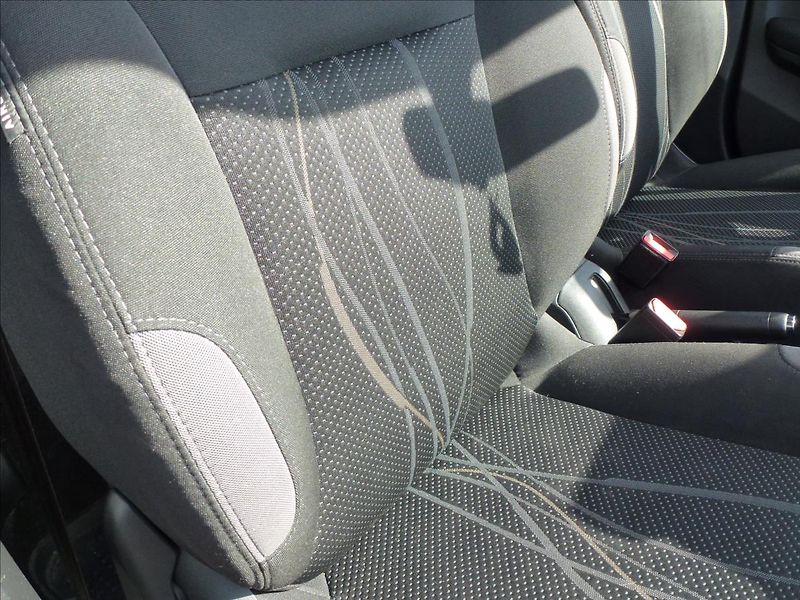 Peugeot 208 1,4 VTi Access 95k MAN5  Lucif - fotka 27 z 44