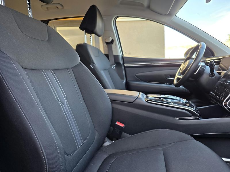 Hyundai Tucson 1.6-HYBRID-1MAJ.-DPH-V ZÁRUCE - fotka 13 z 15