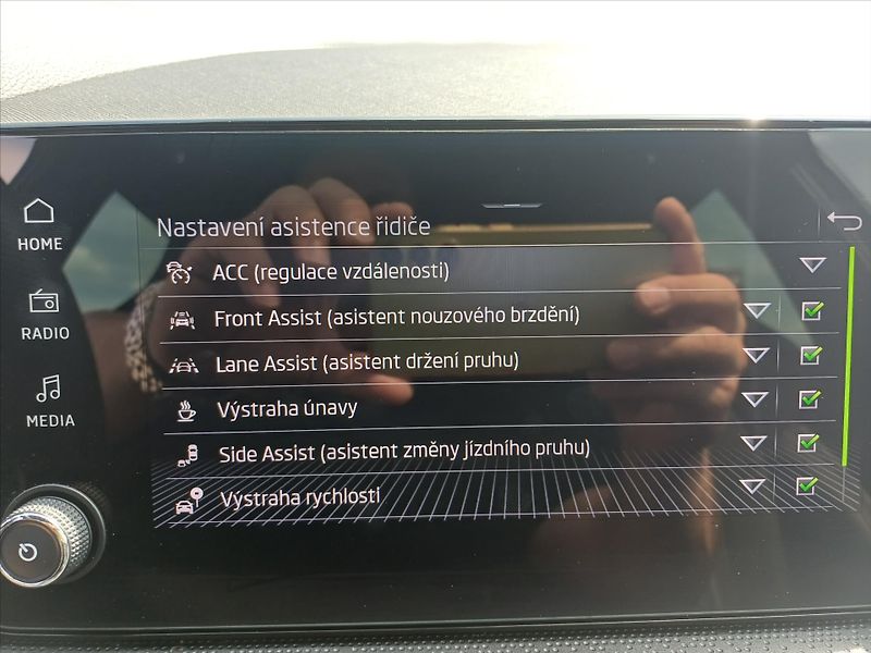 Škoda Kamiq 1,0   1.0TSI 85Kw MONTE CARLO - fotka 13 z 31